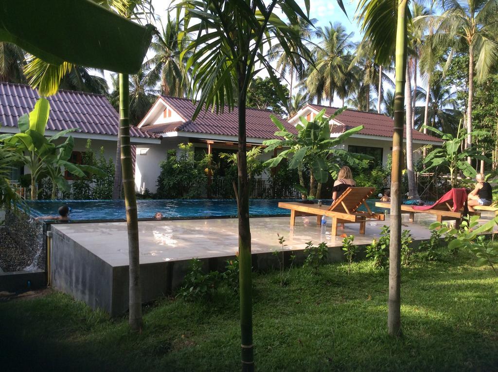 Отель Baan Nai Suan Бопхут Экстерьер фото